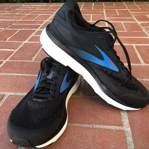 Brooks Dyad 11